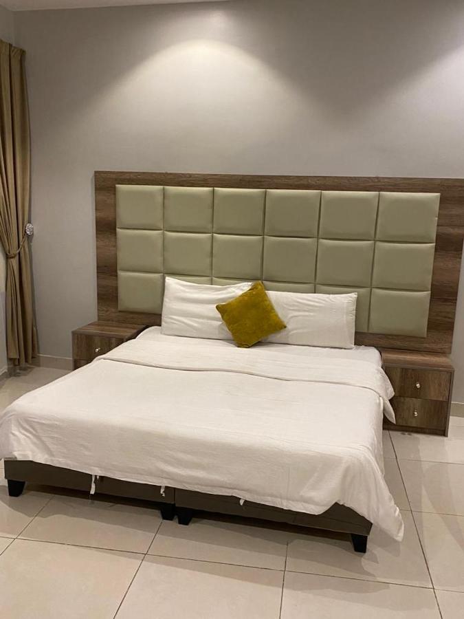 Diamond Suites For Furnished Apartments Medina Esterno foto
